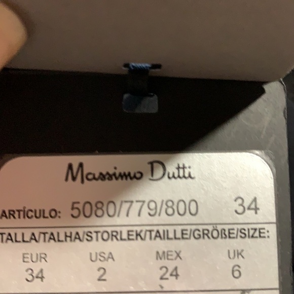 NWT. Massimo Dutti Black Crepe Trousers. Size 2. - Picture 4 of 6